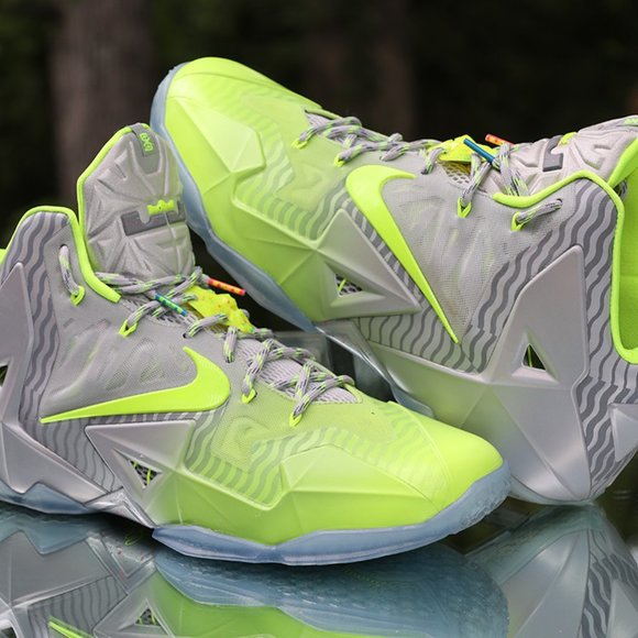 Nike LeBron 11 Maison Luster Volt - Picture 7 of 16
